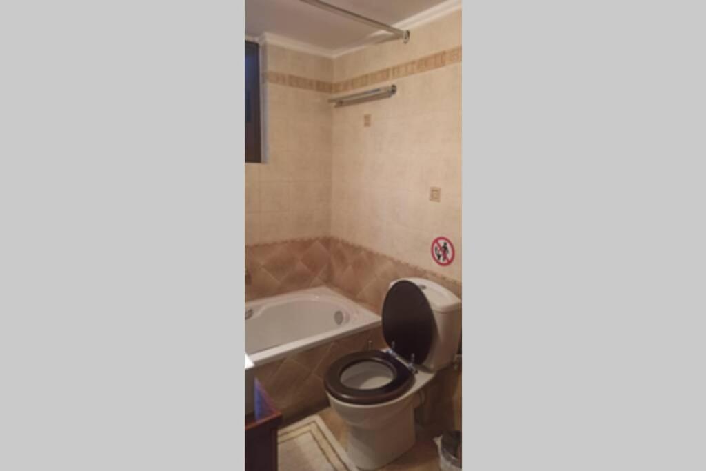 Artemis Penthouse 10 Minute From National Airport Villa Buitenkant foto