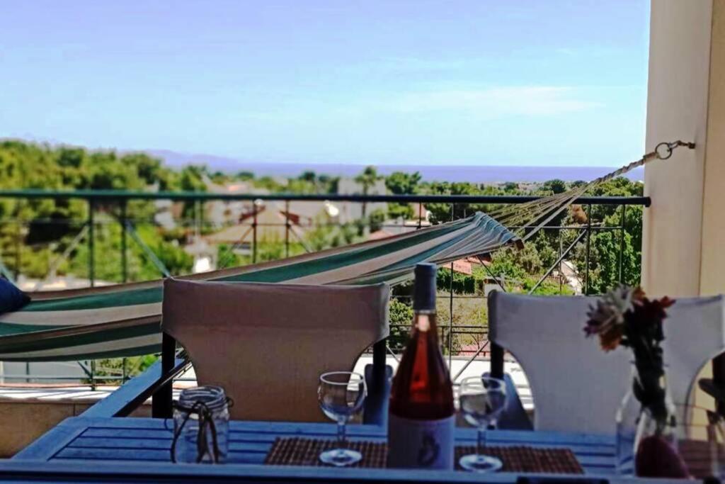 Artemis Penthouse 10 Minute From National Airport Villa Buitenkant foto